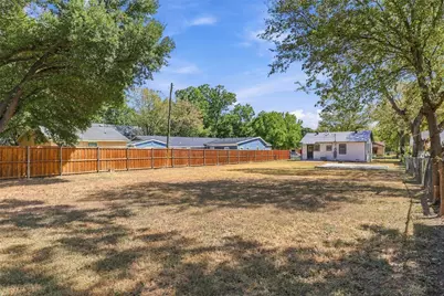 605 NE 33rd Street, Grand Prairie, TX 75050 - Photo 20