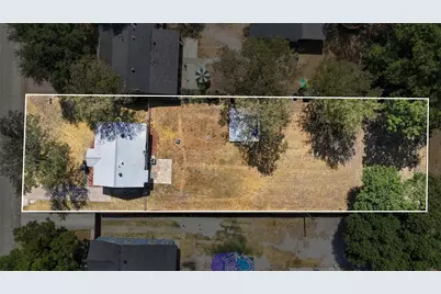 605 NE 33rd Street, Grand Prairie, TX 75050 - Photo 2