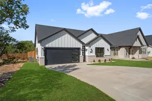 5614 San Jacinto Dr, Granbury, TX 76048 - Photo 2