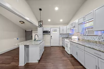 602 SE 18th Street, Mineral Wells, TX 76067 - Photo 16