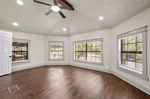 602 SE 18th St, Mineral Wells, TX 76067 - Photo 12