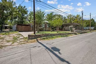 602 SE 18th St, Mineral Wells, TX 76067 - Photo 2