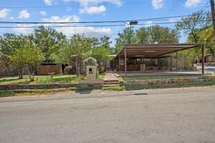 602 SE 18th St, Mineral Wells, TX 76067 - Photo 1