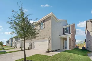 940 Penrose Dr, Cedar Hill, TX 75104 - Photo 2