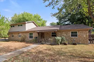 144 Jill Ann Dr, Burleson, TX 76028 - Photo 2