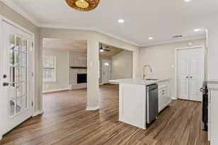 1301 Chapel Creek Rd, Waco, TX 76712 - Photo 6