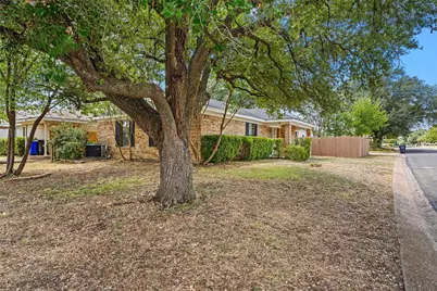 1301 Chapel Creek Road, Waco, TX 76712 - Photo 2