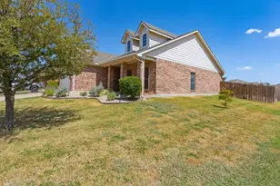 6200 Charisma Ct, Fort Worth, TX 76131 - Photo 2