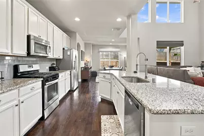 800 Spring Falls Drive, McKinney, TX 75071 - Photo 10