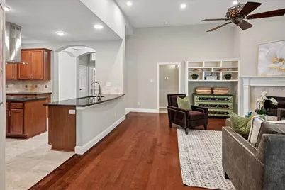 412 Manders Court, Irving, TX 75063 - Photo 12