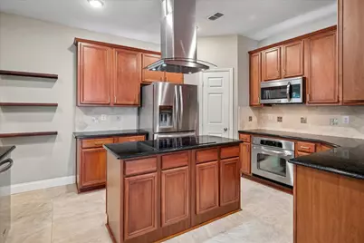 412 Manders Court, Irving, TX 75063 - Photo 16