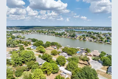 1709 E Apache Trail, Granbury, TX 76048 - Photo 34