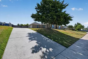 6460 Fox Run Dr, Midlothian, TX 76065 - Photo 2