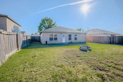 636 Noble Grove Lane, Fort Worth, TX 76140 - Photo 20