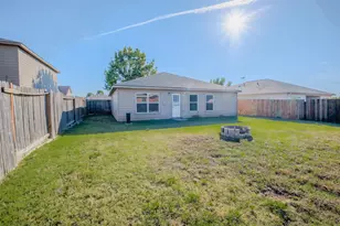 636 Noble Grove Ln, Fort Worth, TX 76140 - Photo 20