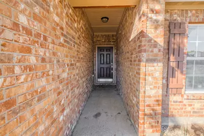 636 Noble Grove Lane, Fort Worth, TX 76140 - Photo 2