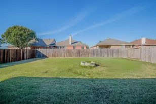 636 Noble Grove Ln, Fort Worth, TX 76140 - Photo 18