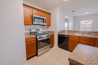 636 Noble Grove Lane, Fort Worth, TX 76140 - Photo 16