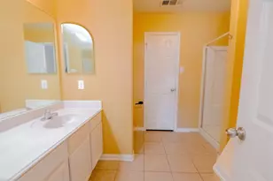 636 Noble Grove Ln, Fort Worth, TX 76140 - Photo 8