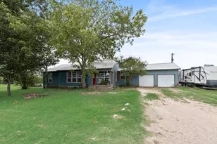 266 Hcr 4317, Milford, TX 76670 - Photo 2