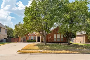 10717 Elmhurst Ln, Fort Worth, TX 76244 - Photo 2