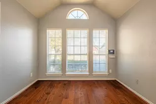 10717 Elmhurst Ln, Fort Worth, TX 76244 - Photo 8