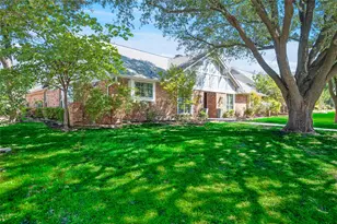 7601 Carta Valley Dr, Dallas, TX 75248 - Photo 2