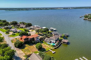 4313 Crescent Dr, Granbury, TX 76049 - Photo 36