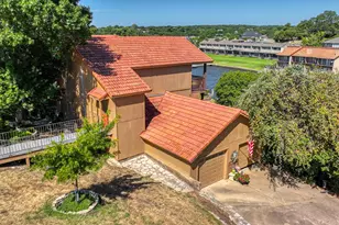 4313 Crescent Dr, Granbury, TX 76049 - Photo 4