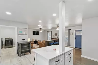 2421 Hillburn Drive, Dallas, TX 75227 - Photo 10