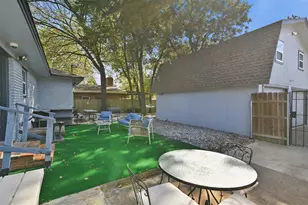 2421 Hillburn Dr, Dallas, TX 75227 - Photo 22