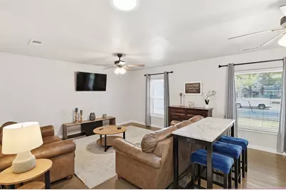 2421 Hillburn Drive, Dallas, TX 75227 - Photo 4