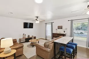 2421 Hillburn Dr, Dallas, TX 75227 - Photo 4