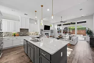 8655 Forest Hills Blvd, Dallas, TX 75218 - Photo 16