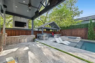 8655 Forest Hills Blvd, Dallas, TX 75218 - Photo 26
