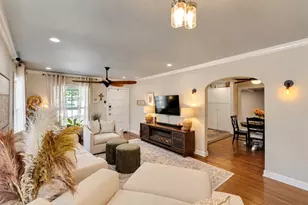 4637 Calmont Ave, Fort Worth, TX 76107 - Photo 4