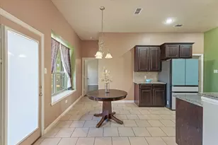 343 Cambridge Ct, Waxahachie, TX 75167 - Photo 4