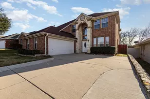 7920 Glenway Dr, Dallas, TX 75249 - Photo 2