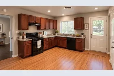 214 E Carolyn Drive, Garland, TX 75041 - Photo 2