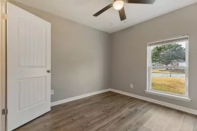 524 Cole Avenue, Saginaw, TX 76179 - Photo 6