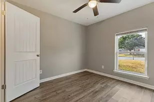 524 Cole Ave, Saginaw, TX 76179 - Photo 6