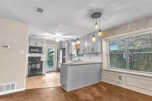 734 Red Oak Dr, Lewisville, TX 75067 - Photo 6