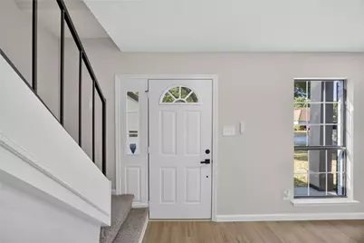 2630 Winslow Drive, Grand Prairie, TX 75052 - Photo 4