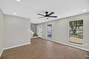 2630 Winslow Dr, Grand Prairie, TX 75052 - Photo 4