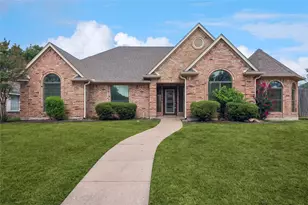 115 Indian Hills Dr, Waxahachie, TX 75165 - Photo 1