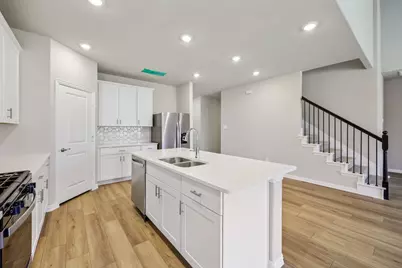 10812 Colonial Heights Lane, Fort Worth, TX 76179 - Photo 4