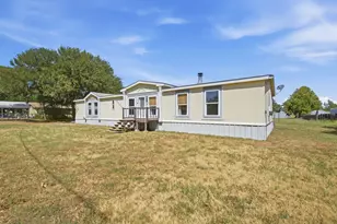 105 Apache St, Lipan, TX 76462 - Photo 2