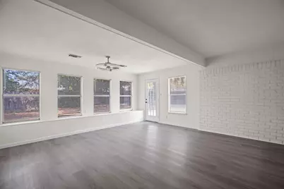 1009 Springdale Road, Bedford, TX 76021 - Photo 10