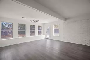 1009 Springdale Rd, Bedford, TX 76021 - Photo 10