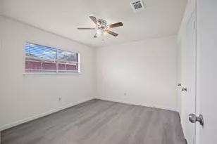 1009 Springdale Rd, Bedford, TX 76021 - Photo 14